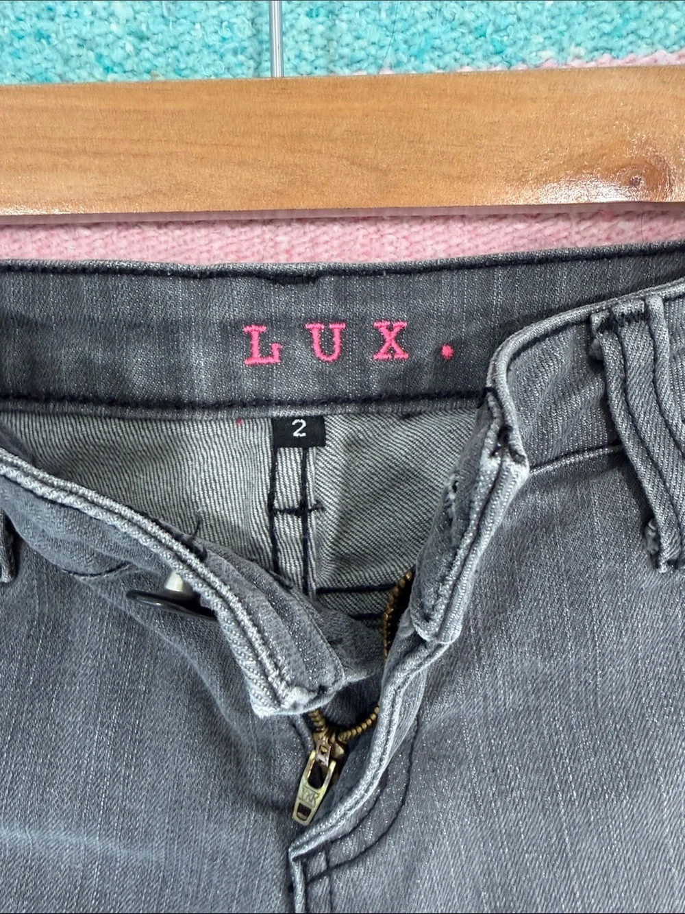 Lux Gray Rolled Hem Denim‎ Shorts – Size 2